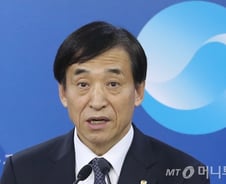 [문답]이주열 "금융완화 정도 줄여나갈 경기 여건 성숙됐다"