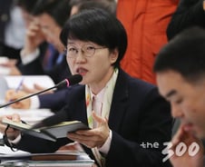 [단독]"5점 미만 직원은 등산"…한샘 대리점 압박 국감서 지적
