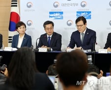 김동연 "상환 범위 내에서 돈 빌리는 원칙 세울 것"