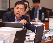 [단독]씨수말 한마리에 36억원? 성적도 안좋은데..