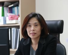 "의사·약사 될수있게 재도전 기회를"