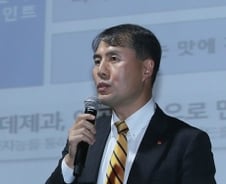 [단독] 롯데미래전략연구소 "롯데 보이스커머스, 내년 상반기 상용화"