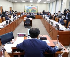 [단독]의사록 공개하랬더니..안건 깜깜이 만든 금융위