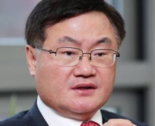 "AI 등장으로 무조건 금융인력을 줄이기 보단…"