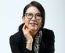 “갑작스러운 어머니의 죽음, 유학의 외로움이 애상의 정서 이끌어”