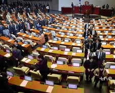 예산안 통과, 민주당·국민의당 "환영"·자유한국당 "참담"(종합)