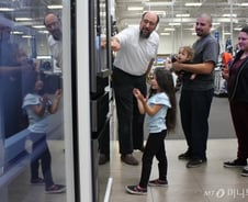 [르포]삼성 매장 찾은 美소비자 "월풀 큰 코 다칠 것"