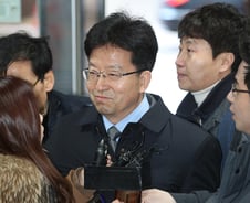 [단독]MB 靑, 현대차에 '불법사찰 입막음' 채용 압박