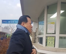 [단독]신동빈 롯데 회장 첫 면회자는 '황각규'와 부회장단