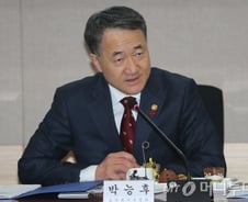 [MT리포트]英 외로움담당 장관 임명…韓 몇명인지도 몰라