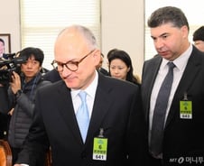 [단독]산은 회장 장기발전계획 요청도 무시한 GM…韓 정부에 돈달라