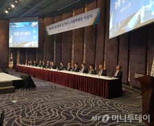 [단독]윤여철 "경총에 與개입 사실무근..내 통화기록 다 뒤져보라"