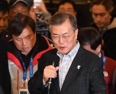 [단독]靑, 公기관장 인선원칙 '개혁엔 정치인, 안정엔 연임·관료'