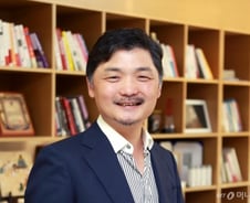 [단독]김범수, 사회공헌 재단 설립…'소셜 임팩트' 전면화