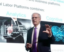 "토이저러스는 왜 죽었는가? 직업의 본질이 바뀌고 있다"