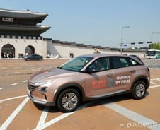 4人4色 시승기, "수소전기차 '넥쏘'가 '갑'이네" 