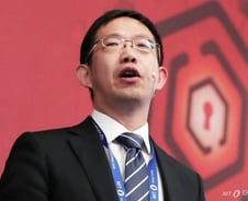 "블록체인, 고유의 규칙 따라 발전시켜야"…규제보단 '지원'