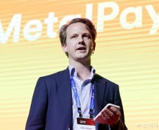 송금하면 5%를 코인으로…"가상통화는 무섭지 않다"