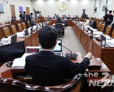 [단독]"개인정보보호, 일본수준으로"…유럽 GDPR보다 벽 낮춘다
