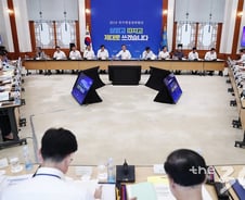 [단독]文대통령 "출산보다 낙태가 많을지도…"