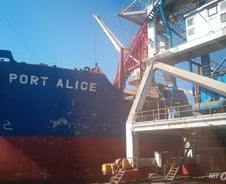 [르포]남북 시멘트 통로 '북평항' 가보니…경협 시작되면 출항