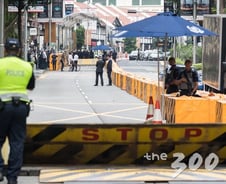 [르포]무장경찰·구르카·北경호원…김정은 숙소 '철통경계'