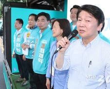 [르포]D-1, 절실한 안철수 "안랩과 무릎팍도사의 그 안철수다"