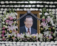 '이룬것 없어…' JP 파이프오르간-그림들 기억하세요