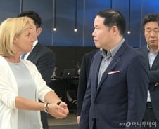 [단독]벤츠와 효성의 별, 스타필드서 만나다