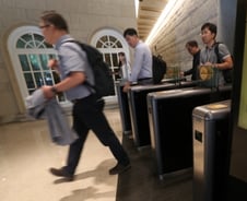 [MT리포트]"기대 이상" 합격점 준 유통업계…일부 '현장점검' 목소리도