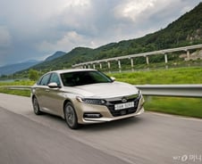 [시승기]명불허전 연비 강자…혼다 어코드 하이브리드 타보니