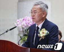 [단독] 김선수 대법관, 변호사 폐업…"퇴임 뒤 변호사 안한다"