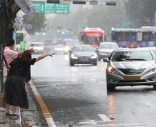 [MT리포트]서울택시 매년 민원 2만건…"서비스 개선이 우선"