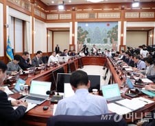 [단독]내년 공무원 임금 1.8%↑…5년 만에 최저