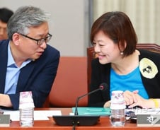 [단독]진선미가 여가부 장관 후보된 뒤 낸 '성평등·아동안전法'