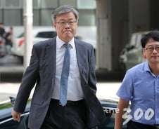 [단독]이재갑, 다운계약서 작성…아파트 매입가 3.7억→1.5억으로 신고
