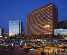 [단독]서울스퀘어 매각가 1조원 넘었다