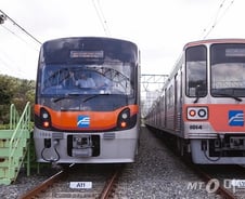 "안전·편의 다 잡는다"…세계최초 LTE-R 구축 부산지하철1호선 가보니