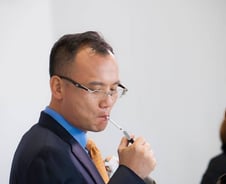 위디스크 면접 후기…"면접 중 담배 피워보라고"