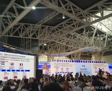 [MT리포트]"수소경제 선점 향한 '총성없는 3국 전쟁'