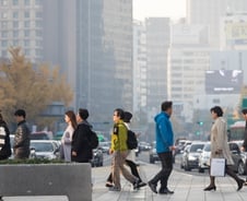 "보통이라더니 매우나쁨" 미세먼지 예보, 발표마다 다른 이유는?