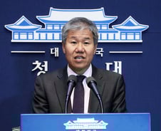 국회 출석한 김수현 정책실장 "비상한 각오로 임하겠다"