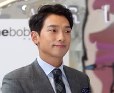 2300만원 '빚투' 논란에…비 "원만히 해결 노력할 것"