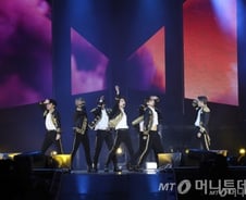 [MT리포트]아이돌에서 힙하퍼까지 연말콘서트 ‘춘추전국시대’