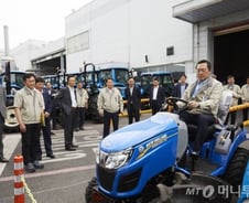 [단독]LS엠트론, '혼자 농사짓는' 자율주행 트랙터 선보인다