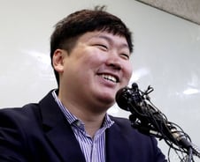 [단독]경찰, 신재민 前사무관 주거지서 유서 발견