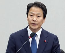 [광화문]떠나는 젊은 비서실장