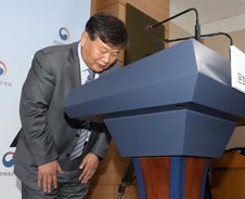 문체부 "심석희 선수에 사과…성추행 가해자도 영구제명"