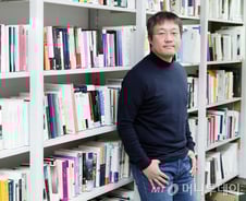 '현재'가 쓰는 '미래' 이야기에는 '현재'가 있다