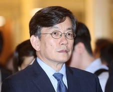 경찰, 손석희 JTBC 대표 '폭행 혐의' 내사